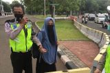 Polisi selidiki identitas perempuan todongkan pistol ke Paspampres di Istana Medeka