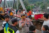 Jembatan ambruk, polisi imbau warga Bengkulu tidak ke Lampung
