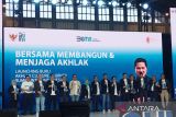 Kementerian BUMN meluncurkan buku panduan AKHLAK 