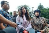 Dewi Perssik serahkan kasus tersangka pelanggaran UU ITE ke ibunda