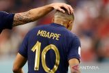 Kylian Mbappe resmi bergabung  dengan Real Madrid