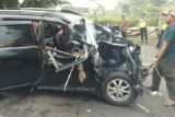 Avanza tabrak bus, dua orang tewas