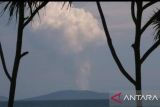 Gunung Anak Krakatau kembali erupsi dengan tinggi kolom abu hingga 3.000 meter