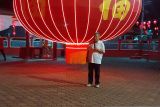 Lampion raksasa meriahkan Imlek di Kubu Raya