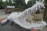 Patung Peringatan Ada Buaya di Teluk Palu