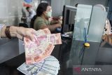 Rupiah cenderung menguat terbatas jelang RDG Bank Indonesia