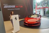 Calon konsumen Ferrari 296 GTS harus inden selama dua tahun