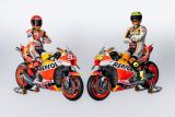 Tim Repsol Honda kenalkan livery baru motor Marquez dan Mir