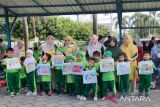 Gugus Lima Bunga Krisan gelar lomba mewarnai tingkatkan kekompakkan orang tua dan anak