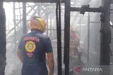 12 pintu rumah kontrakan hingga tiga motor di Kobar hangus terbakar