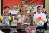 Puluhan kilogram bahan baku petasan disita polisi