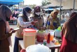 Loka POM Tulangbawang uji sampel jajanan takjil di Tulangbawang Barat