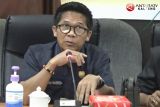 Legislator harapkan pembangunan WC di Puskesdes Km 109