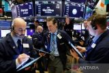 Wall Street ditutup turun karena tenggat waktu pagu utang kian dekat