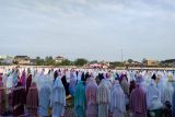 Ribuan umat Islam Bandarlampung Shalat Id di stadion Waydadi