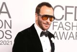 Tom Ford keluar dari label fesyennya