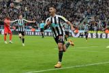 Newcastle United libas Brighton 4-1