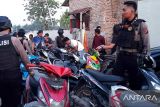 Gudang simpan puluhan kendaraan motor curian digrebek polisi