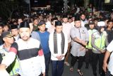 Ribuan warga Bukittinggi Bershalawat bersama UAS di Jam Gadang