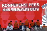 Sembilan tersangka kasus korupsi tunjangan kinerja di Kementrian ESDM ditahan KPK