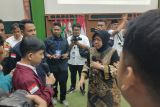 Mensos bantu mahasiswa disabilitas mata untuk periksa kesehatan