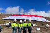 Bendera Merah Putih raksasa membentang di Papua Tengah