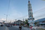 Penyelamatan menara masjid miring