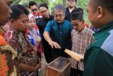 Kilang Cilacap berikan pelatihan budi daya lebah madu bagi warga huntara Karang Gintung