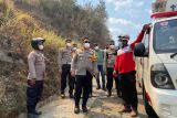 Petugas bekerja keras padamkan kebakaran Gunung Merbabu di lima dusun