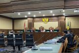 Mantan Dirut BAKTI minta dihukum seringan-ringannya