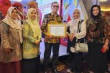 SDN 02 Bukittinggi terima penghargaan Standarisasi LPKRA Kementerian PPPA RI