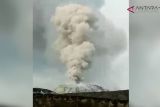 Gunung Anak Krakatau kembali erupsi