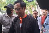 Mahfud Md tampil dengan baju khas Madura jelang Debat Cawapres