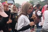 Siti  Atikoh senam bareng 