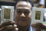 Harga emas Antam Senin pagi stabil di angka Rp1,404 juta per gram