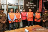 Diduga korupsi, lima komisioner KPU Aru ditahan Kejari