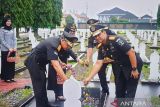 Peringati HBI ke-74, Kemenkumham Sumsel gelar upacara ziarah ke TMP