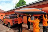 Perahu motor tabrak kapal angkut kelapa, tiga penumpang tenggelam