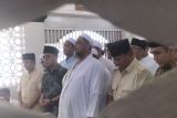 Saat berziarah ke makam Habib Ali di Kwitang, Prabowo dielu-elukan warga