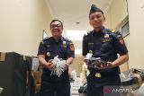 Memberangus rokok ilegal yang tak (pernah) putus