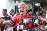 Ganjar Pranowo bantah laporan IPW ke KPK atas dugaan gratifikasi