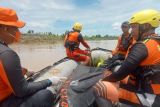 Mayat Enggi ditemukan setelah tiga hari terbawa arus Sungai Way Galih