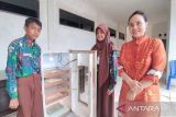 SMP di Kotim sulap limbah kulkas jadi alat penetas telur