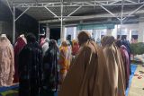 Narapidana muslim perempuan shalat Tarawih berjamaah