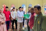 Pj Bupati Lambar serahkan bansos 50 paket sembako ke warga