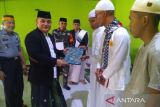 Pj Bupati Sinjai menyerahkan remisi Idul Fitri kepada 146 WBP