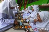 Seratusan pelajar MI peroleh program makan siang gratis