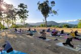 Frans Teguh bilang yoga-meditasi aktivitas baru di Parapuar Labuan Bajo