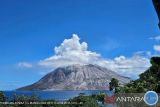 Status Gunung Ruang, Sulut, turun menjadi 