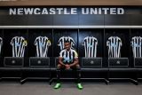 Newcastle tak jual Isak dan Guimaraes